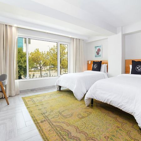 The 108 Hotel Исламабад Екстериор снимка