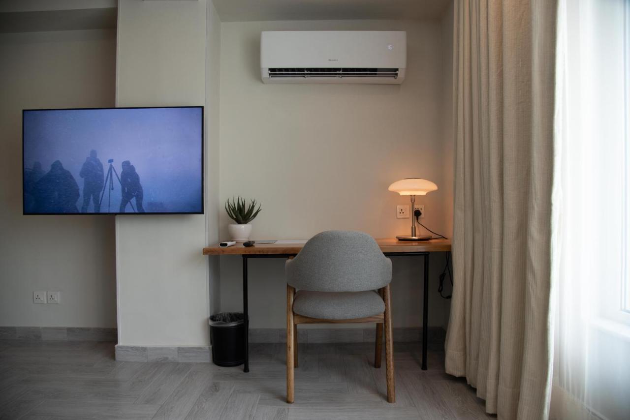 The 108 Hotel Исламабад Екстериор снимка