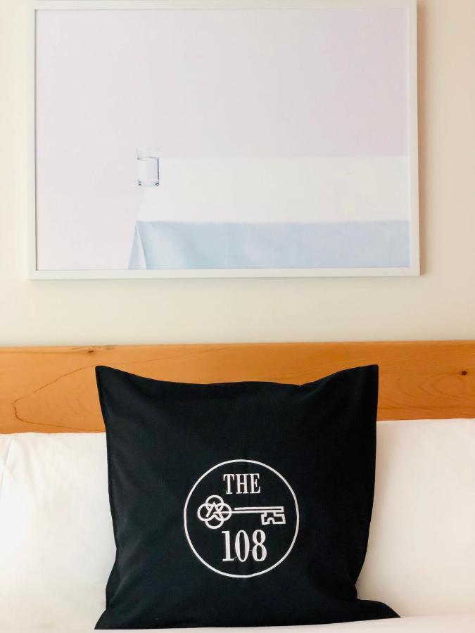 The 108 Hotel Исламабад Екстериор снимка