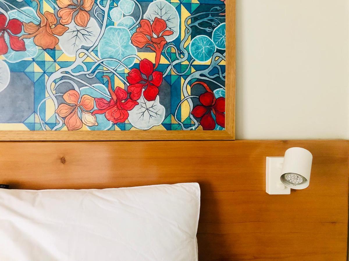 The 108 Hotel Исламабад Екстериор снимка