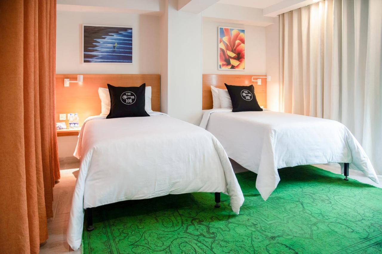 The 108 Hotel Исламабад Екстериор снимка