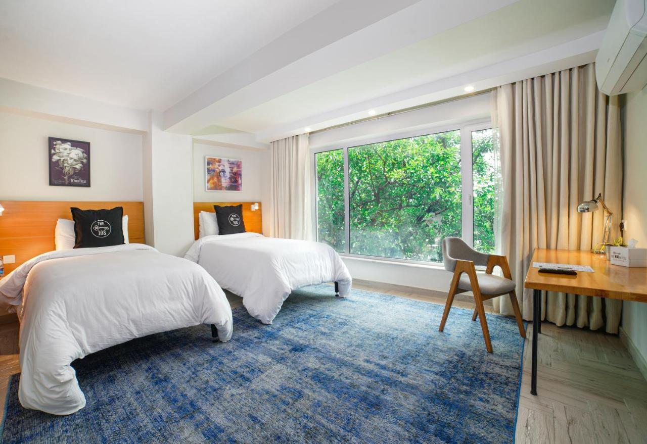 The 108 Hotel Исламабад Екстериор снимка