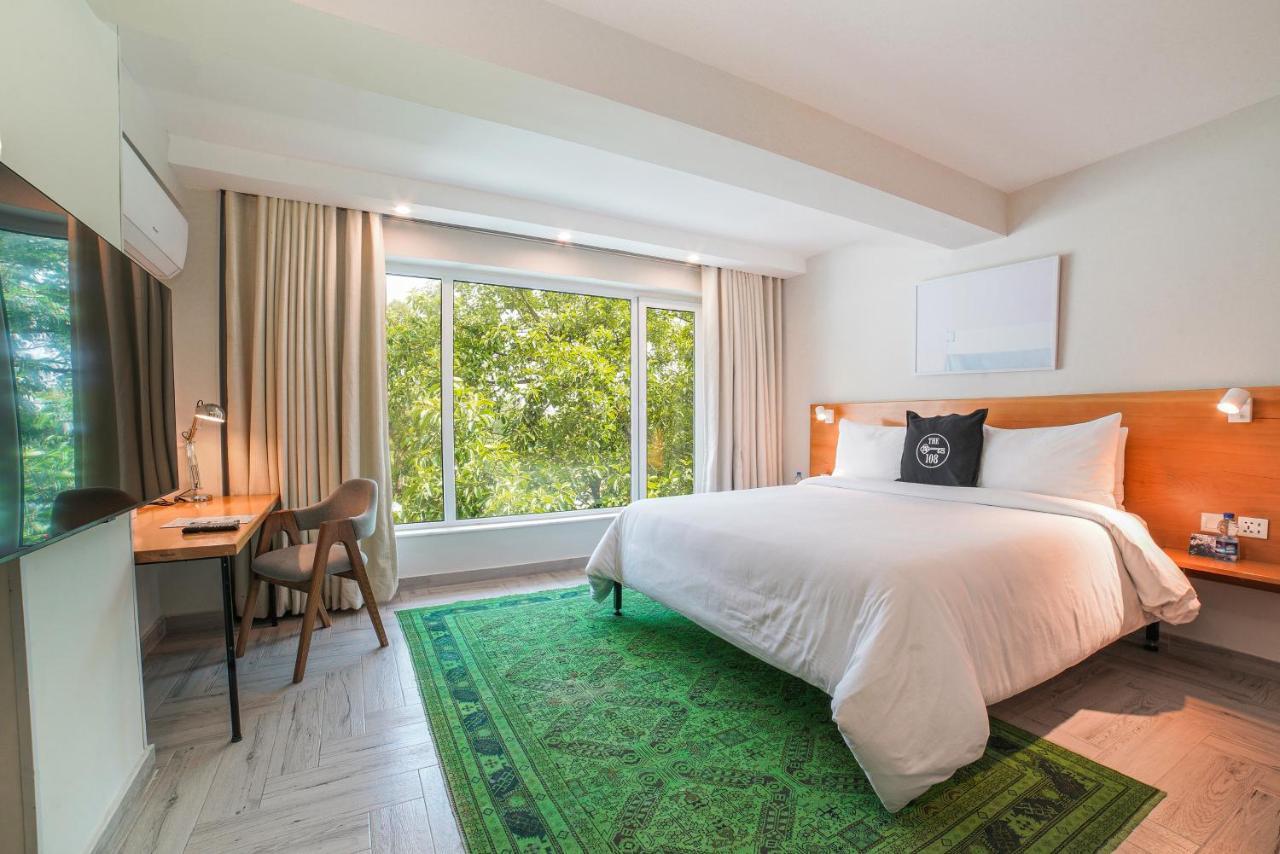 The 108 Hotel Исламабад Екстериор снимка