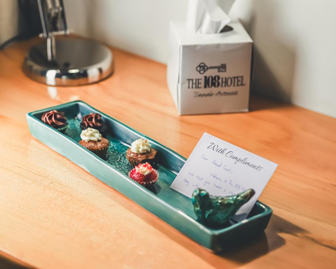 The 108 Hotel Исламабад Екстериор снимка